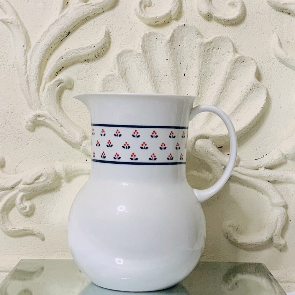 VINTAGE Americana Copco Country Pitcher